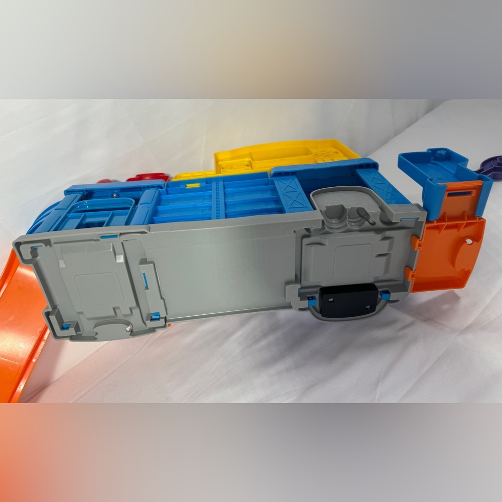 Vtech Go Go Smart Wheels Lift & Fix Repair Shop Toy Auto Repair Shop Playset - Picture 9 of 13